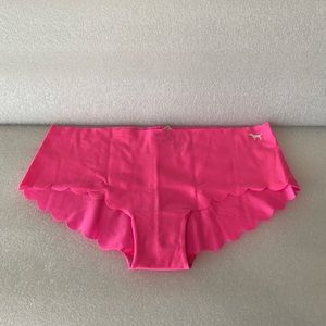NWT. Victoria's Secret Pink Panties. Size M. Hipster